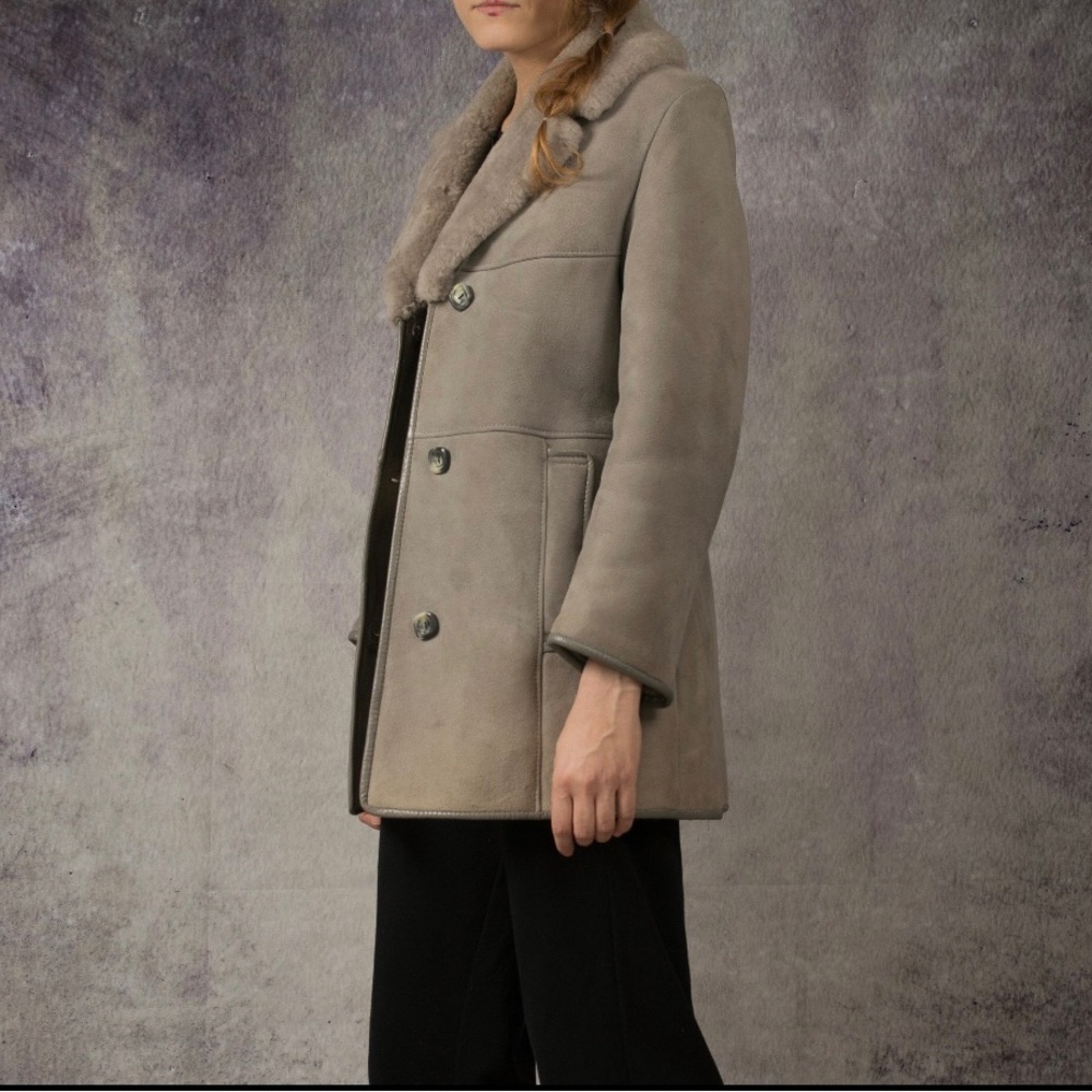 Authentic Shearling Coat - Picture 4 of 8
